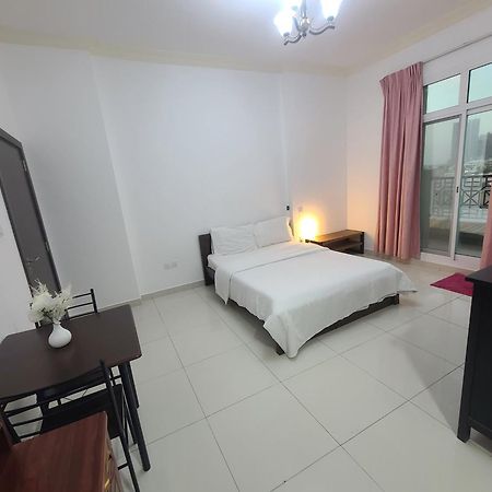 Cozy Rooms And Small Partitions For Men Guests In Dubaj Zewnętrze zdjęcie
