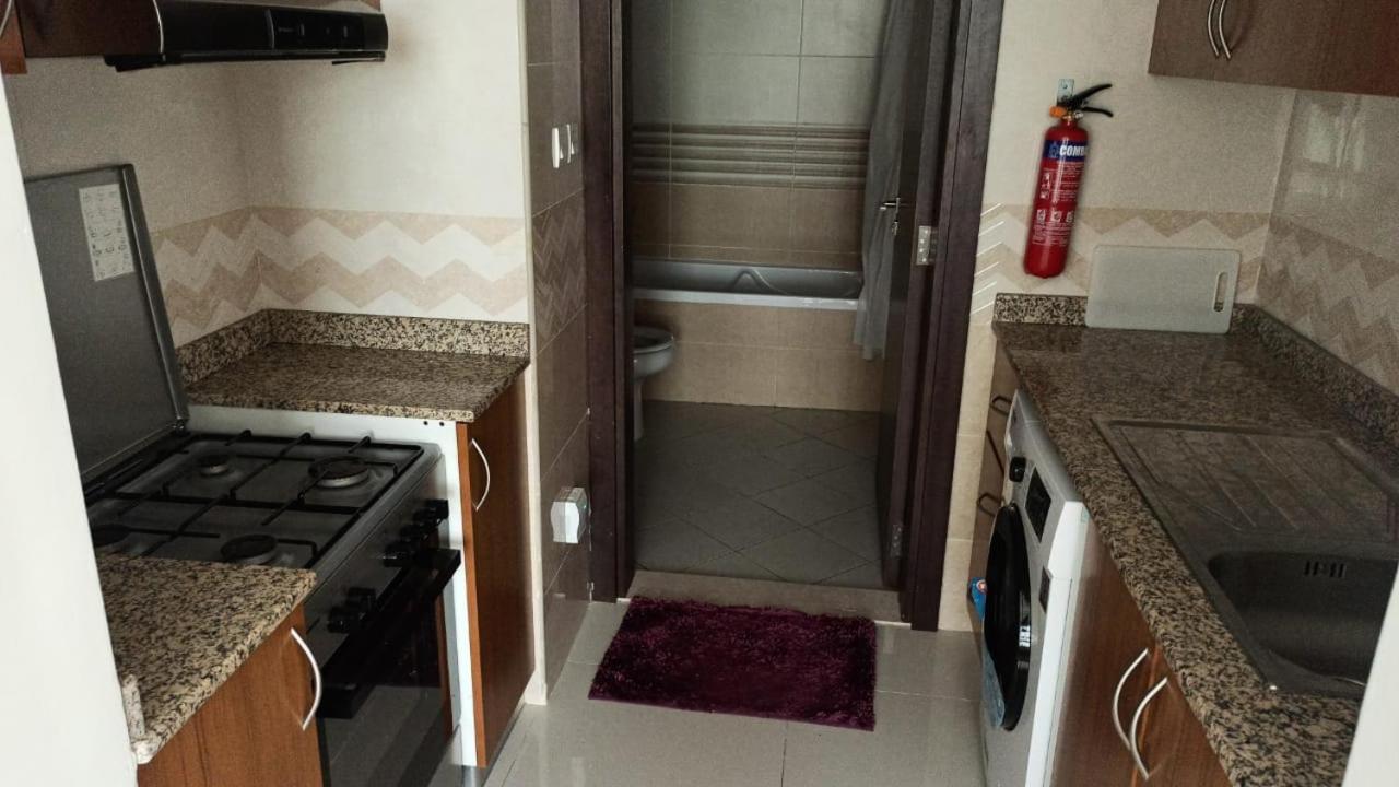 Cozy Rooms And Small Partitions For Men Guests In Dubaj Zewnętrze zdjęcie