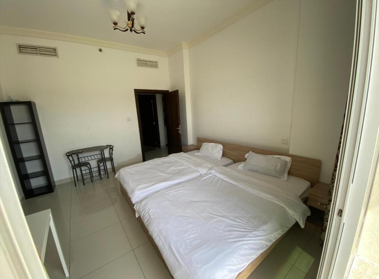 Cozy Rooms And Small Partitions For Men Guests In Dubaj Zewnętrze zdjęcie