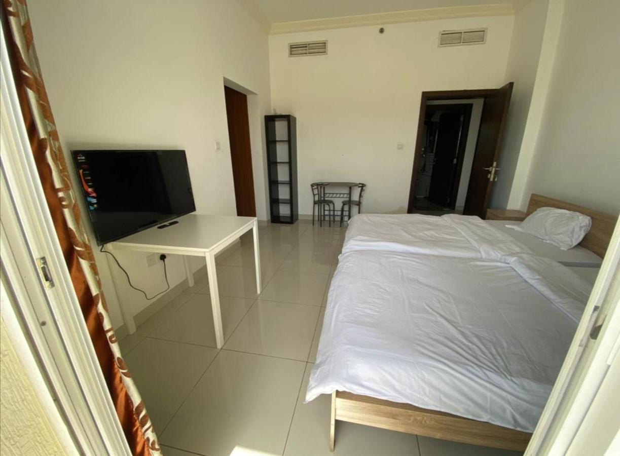 Cozy Rooms And Small Partitions For Men Guests In Dubaj Zewnętrze zdjęcie