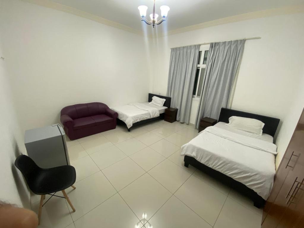 Cozy Rooms And Small Partitions For Men Guests In Dubaj Zewnętrze zdjęcie