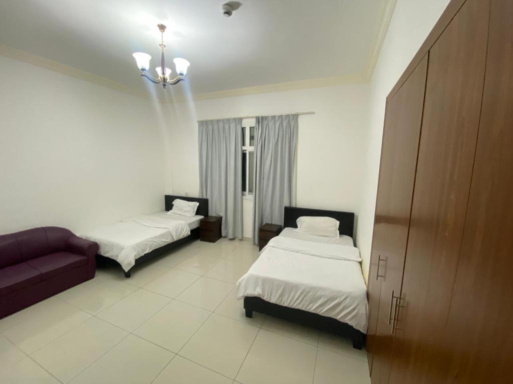Cozy Rooms And Small Partitions For Men Guests In Dubaj Zewnętrze zdjęcie