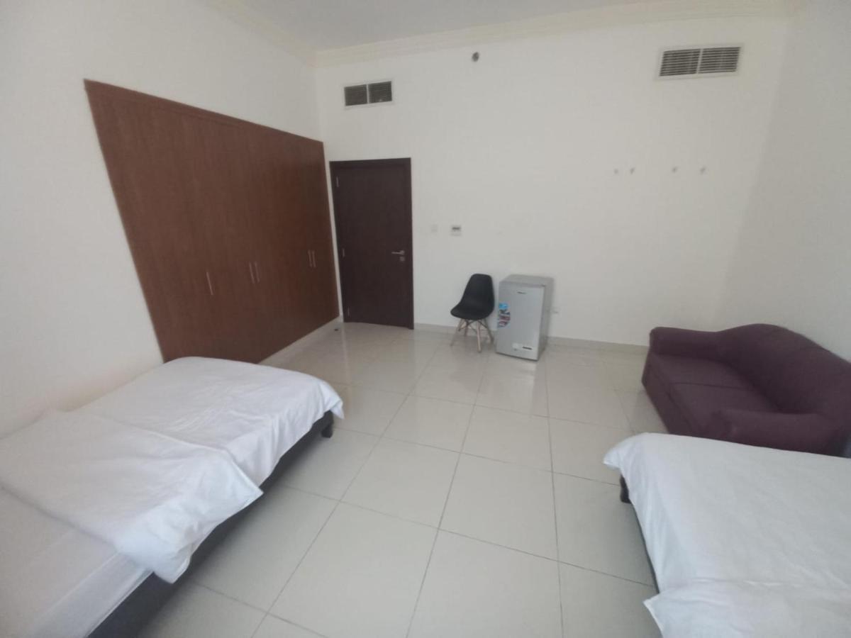 Cozy Rooms And Small Partitions For Men Guests In Dubaj Zewnętrze zdjęcie