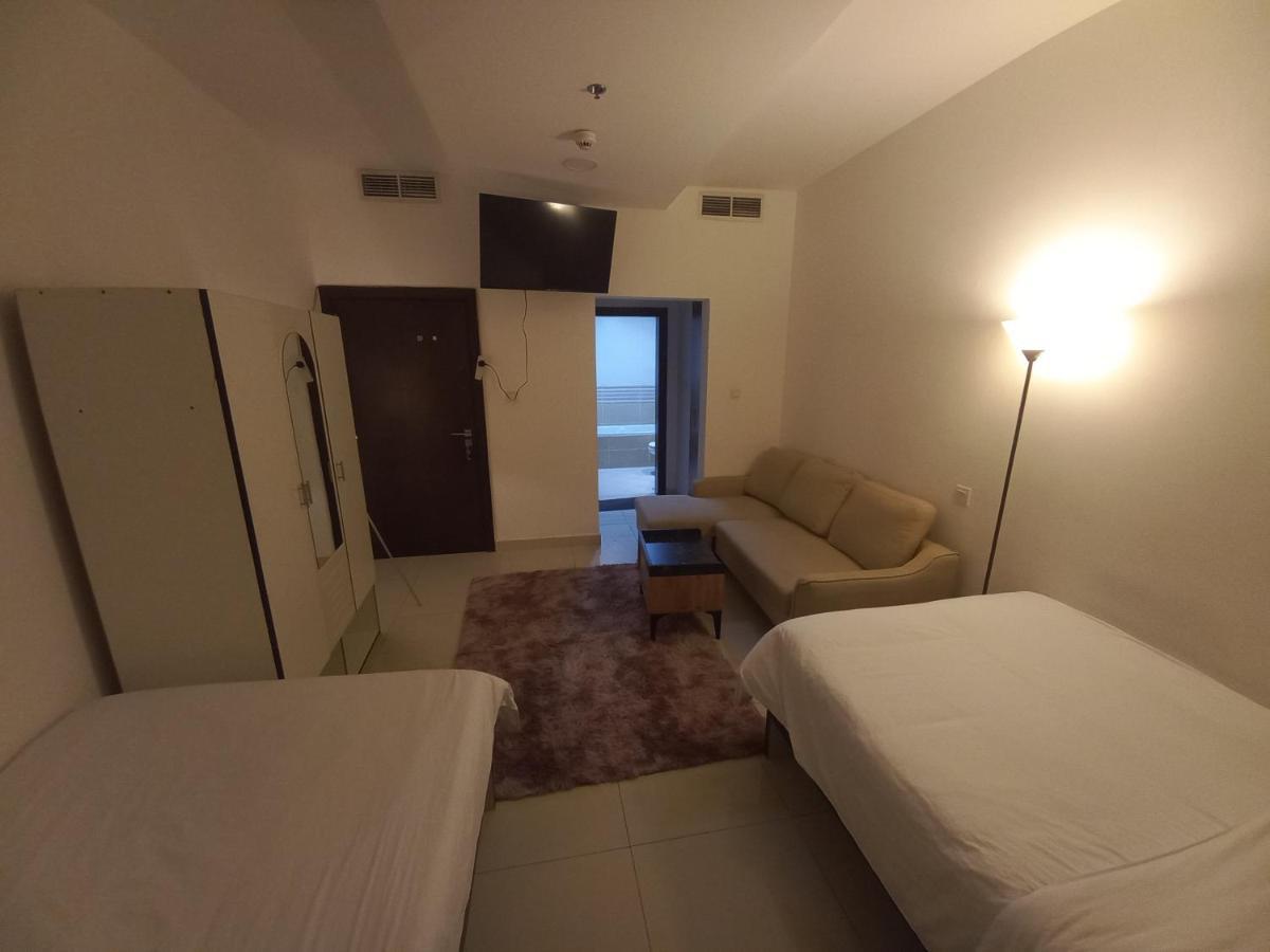 Cozy Rooms And Small Partitions For Men Guests In Dubaj Zewnętrze zdjęcie