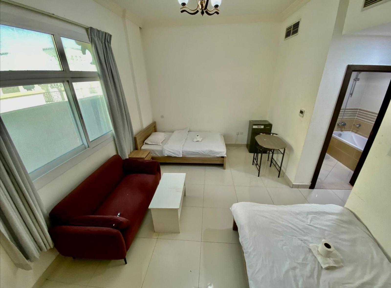 Cozy Rooms And Small Partitions For Men Guests In Dubaj Zewnętrze zdjęcie