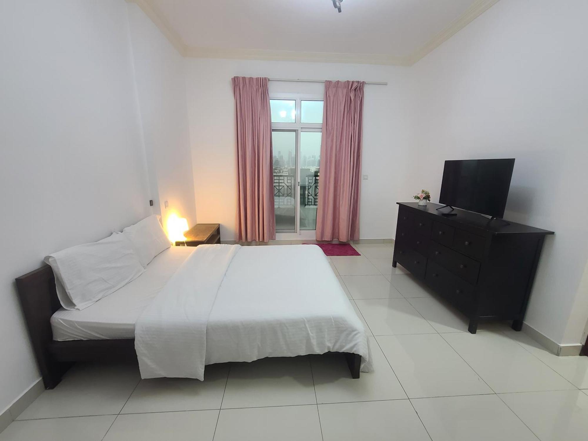 Cozy Rooms And Small Partitions For Men Guests In Dubaj Zewnętrze zdjęcie