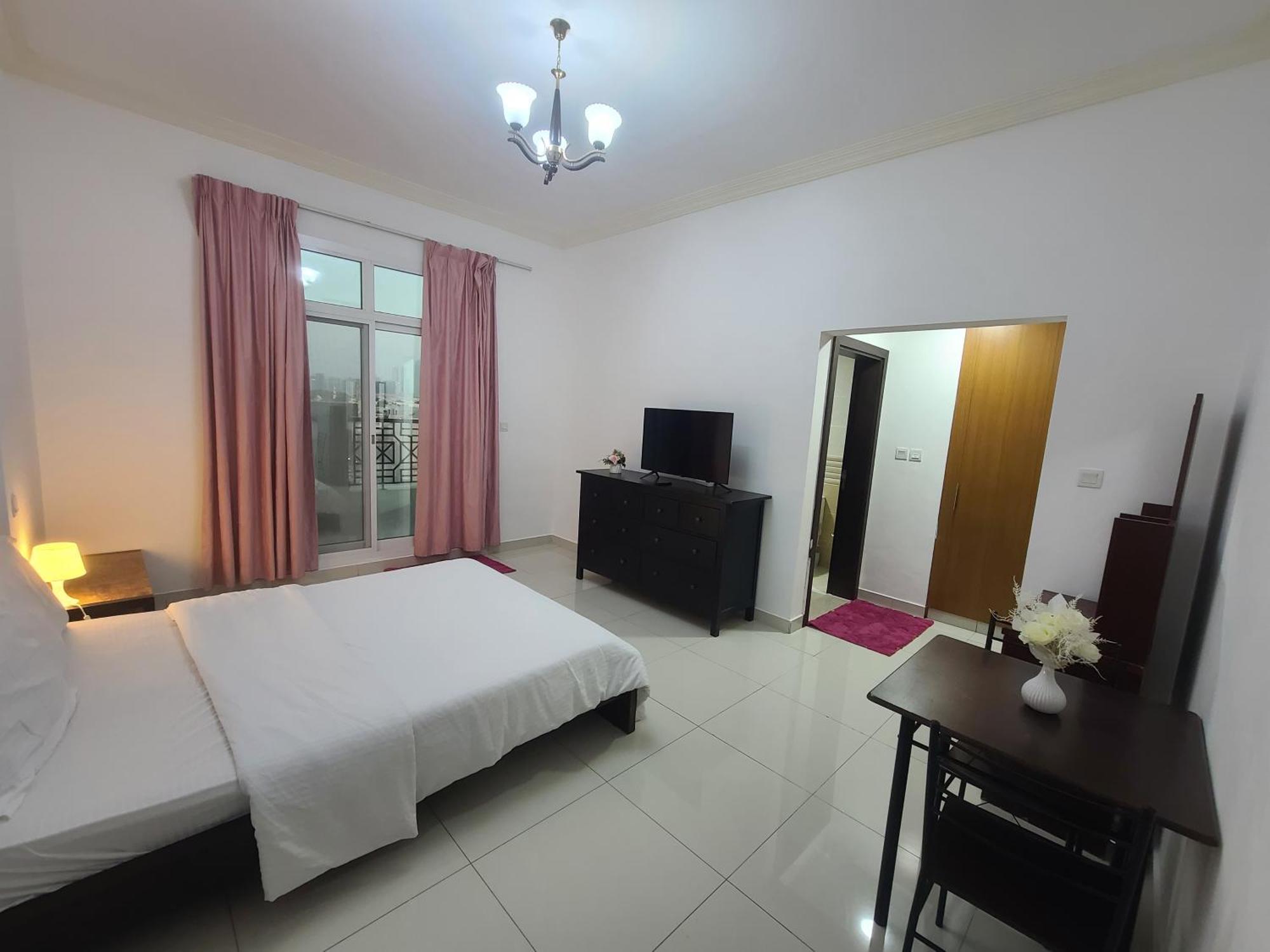 Cozy Rooms And Small Partitions For Men Guests In Dubaj Zewnętrze zdjęcie